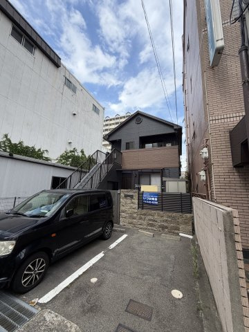 メゾンすみれの駐車場