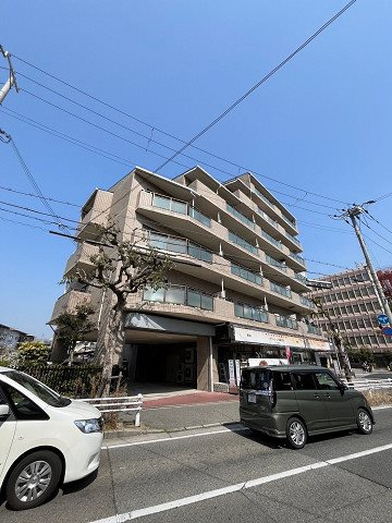 日新ビルの外観