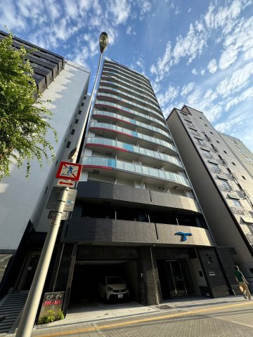 セレニテ難波グランデノールの外観