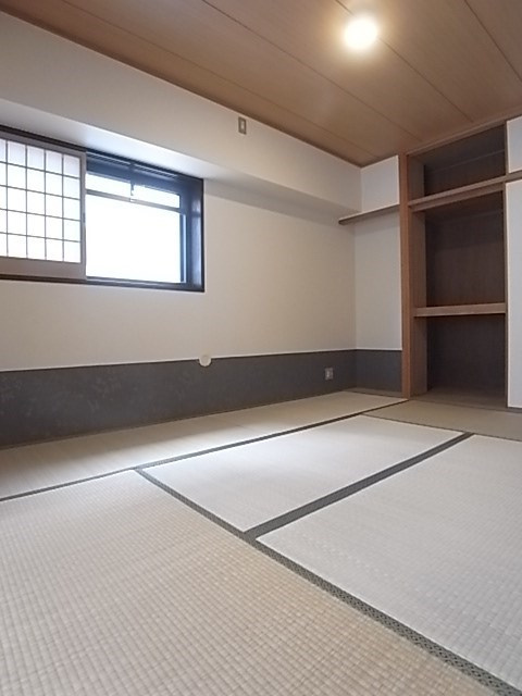 コスタレイ神戸三宮の寝室