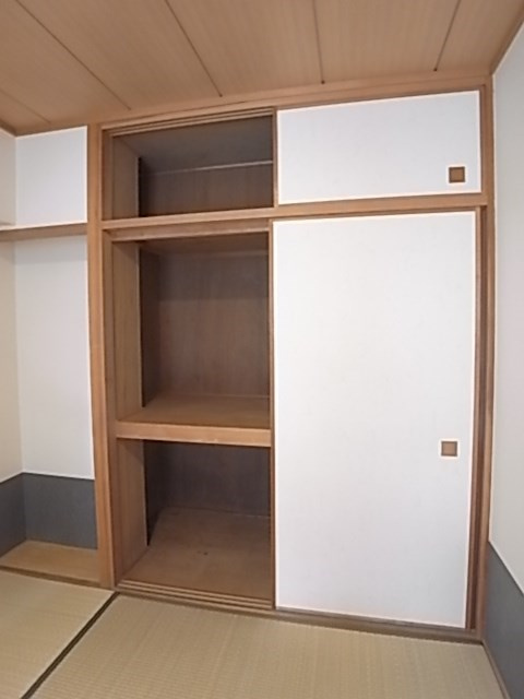 コスタレイ神戸三宮の収納