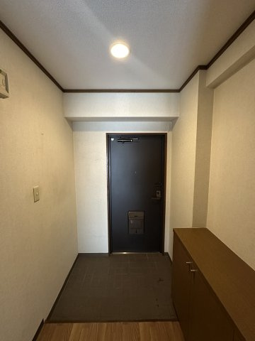 FSビルの玄関