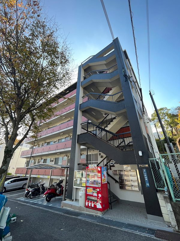 アーバン六甲の外観