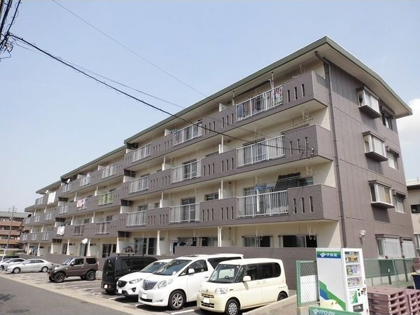 グリーンハイツ名東の外観