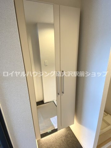 ☆鏡付きのシューズボックス☆
