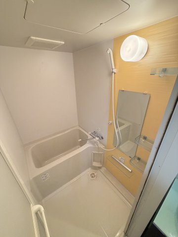 セレニテ難波西の浴室