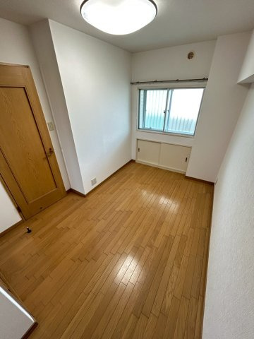 芦屋翠ヶ丘パークマンションの洋室