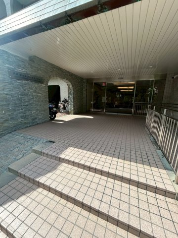 芦屋翠ヶ丘パークマンションのエントランス