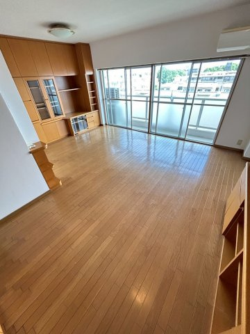 芦屋翠ヶ丘パークマンションの居間・リビング