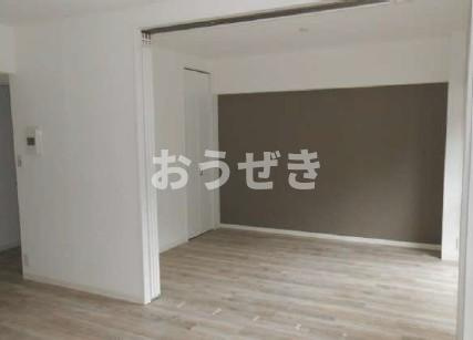 磯子シティハウスの居間・リビング