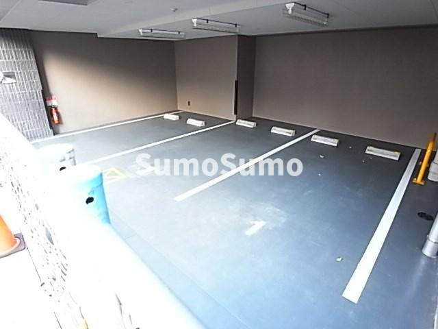 TOYOTOMi STAY　Premium 神戸湊川公園の駐車場|駐車場があります