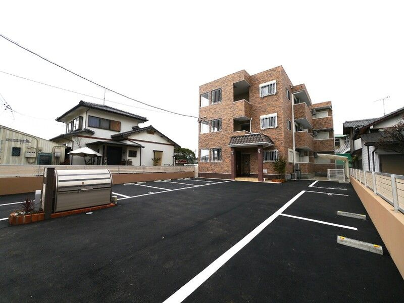 セラビ館の駐車場