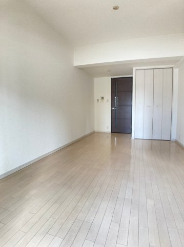 エスライズ本町東の居間・リビング