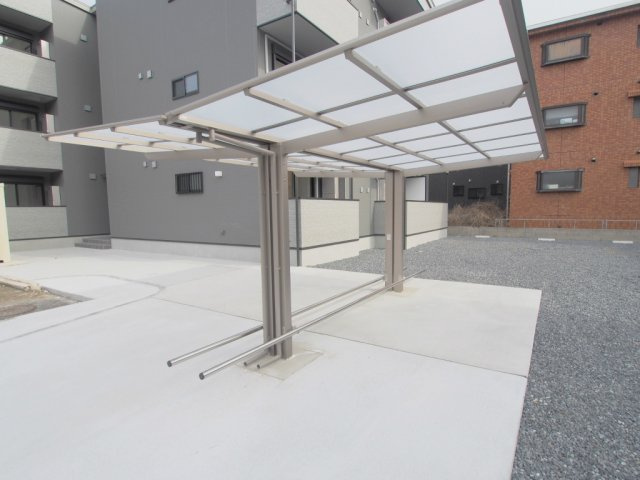 セブンプロート坂西の駐車場