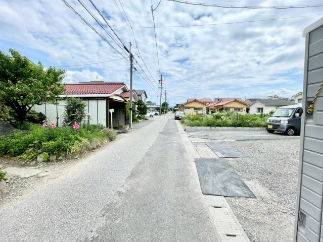 松本市南原第３の前面道路含む現地写真