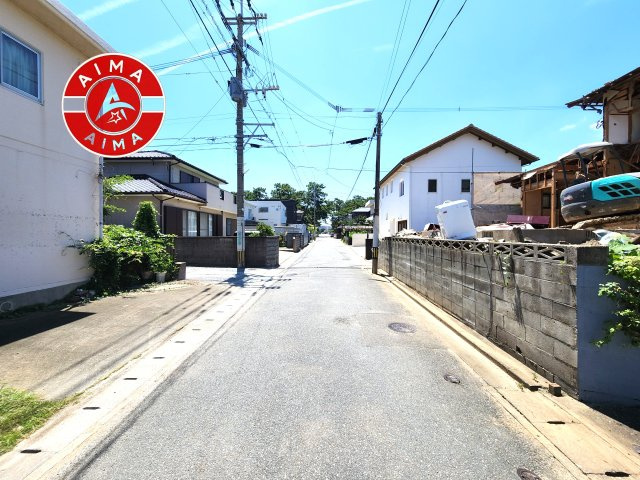 福岡市東区西戸崎5丁目第1-2棟（1号棟）の外観|前面道路含む現地の写真です。