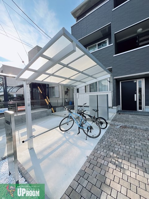 LIEN（リアン）の駐車場