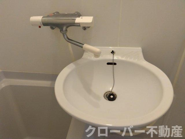 レオパレス華の洗面所