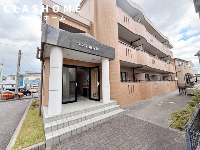エスト南安城　　刈谷市近郊の賃貸はクラスホーム刈谷店のエントランス