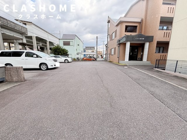 エスト南安城　　刈谷市近郊の賃貸はクラスホーム刈谷店の駐車場