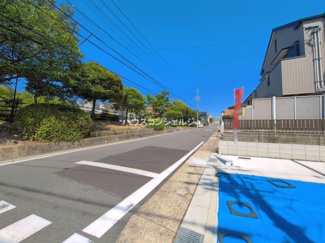 【前面道路含む現地写真】 | 名古屋市緑区鳴丘２丁目509【仲介手数料無料】新築一戸建て　1号棟