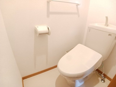 【トイレ】 | ラルジュ　フォンテーヌⅣ | 清潔感のあるトイレです