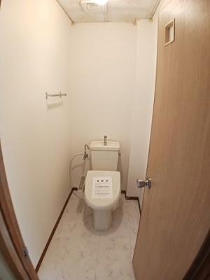 【トイレ】 | パインコート | 落ち着いた色調のトイレです