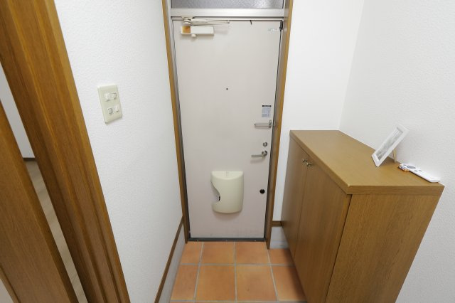 メゾン南小岩7の玄関