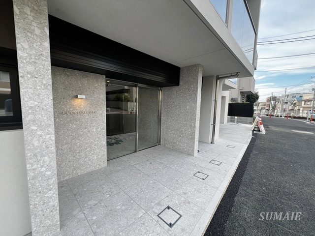 シーズンフラッツ中十条のエントランス|建物入り口です☆