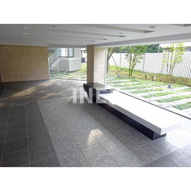 横浜市中区山元町５丁目の賃貸マンションのロビー