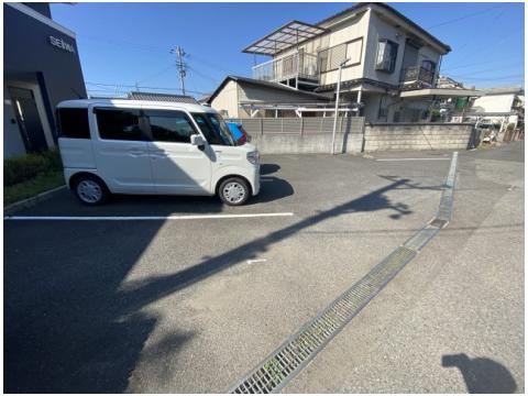 シエルダジュールの駐車場