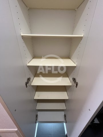 オリエンタル江坂の収納|オリエンタル江坂　シューズボックス