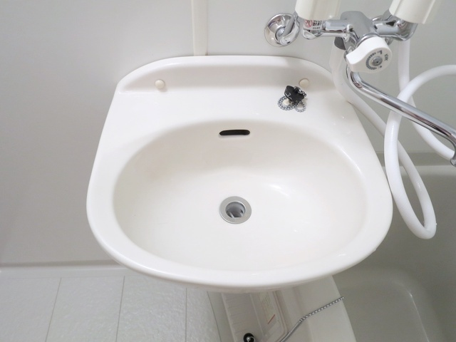リリックコート新小岩の洗面所|綺麗な洗面器付いています！