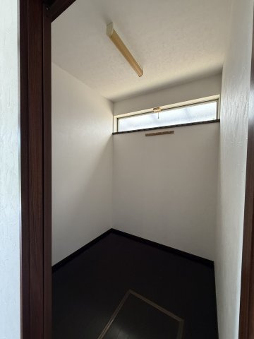 丹波市氷上町下新庄の中古一戸建の収納|納戸