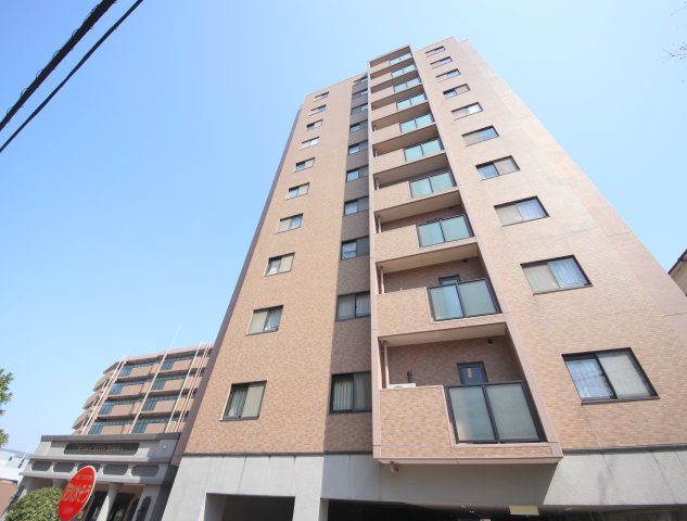 ライオンズヒルズ生駒の外観