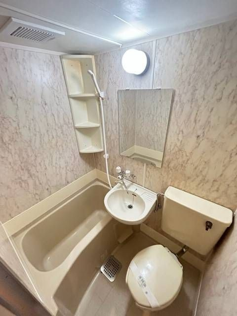 横浜市中区石川町１丁目の賃貸マンションの浴室