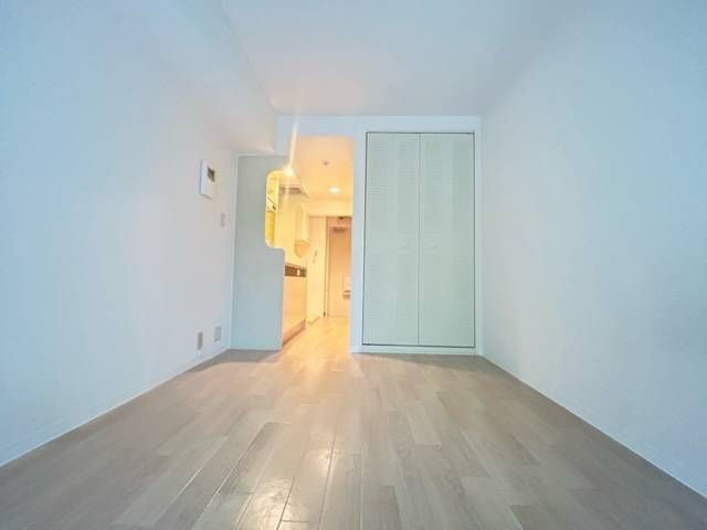 横浜市中区石川町１丁目の賃貸マンションの居間・リビング