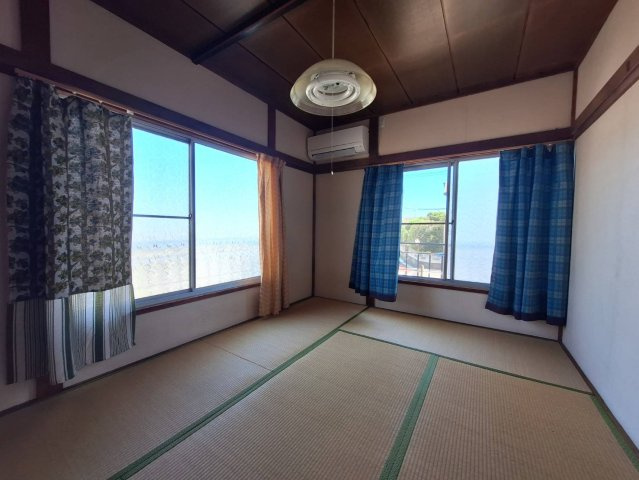 中山荘の居間・リビング
