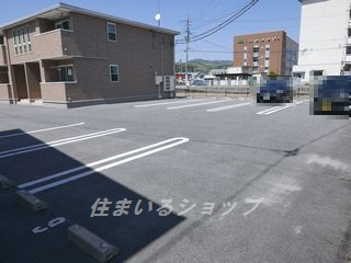 パルティーレの駐車場