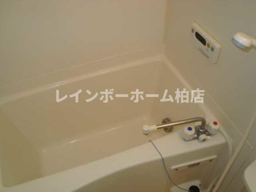 【仲介手数料：50％OFF】対象物件！の浴室|追い焚き機能・浴室乾燥機があります