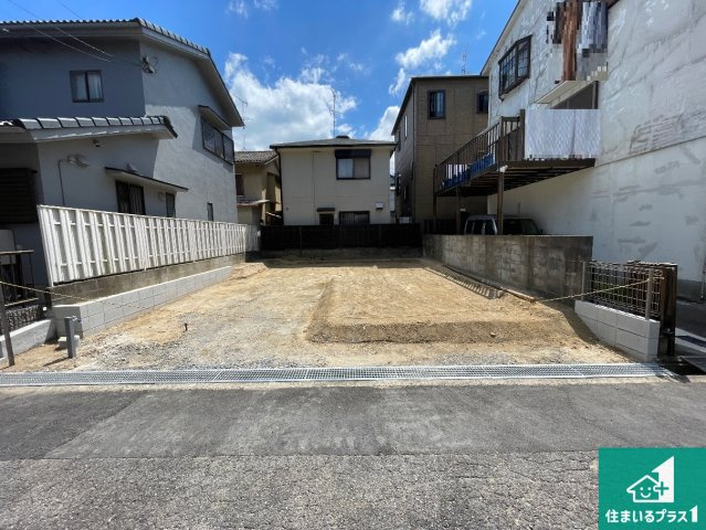 野洲市栄　第4期　新築一戸建ての外観|周辺は落ち着いた街並みの住宅地！子育てがしやすい住環境です！まだ未完成ですが、現地でしかわからない事もございます。是非一度ご覧ください。