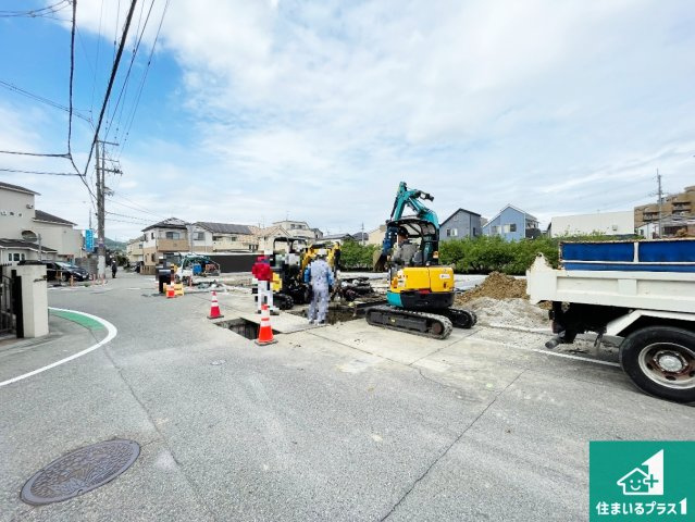 宝塚市山本野里　新築一戸建ての前面道路含む現地写真|周辺は落ち着いた街並みの住宅地！子育てがしやすい住環境です！まだ未完成ですが、現地でしかわからない事もございます。是非一度ご覧ください。