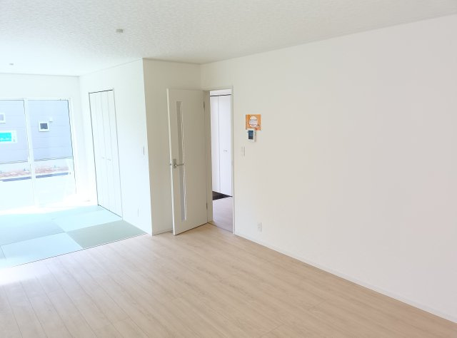 つくばみらい市小絹　第4　3号棟の居間・リビング