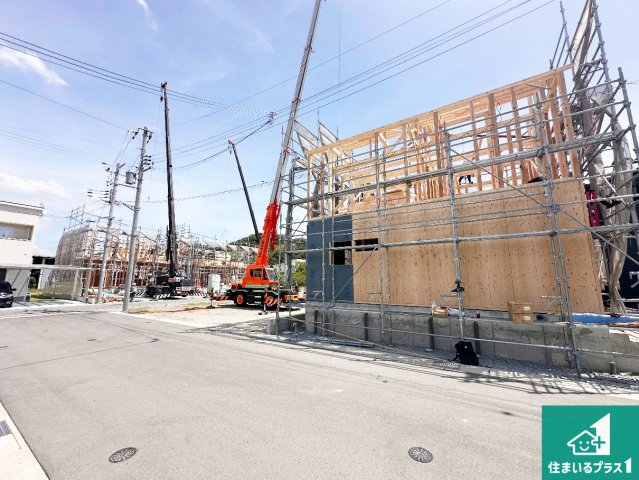 たつの市龍野町末政　第2期　新築一戸建ての前面道路含む現地写真|周辺は落ち着いた街並みの住宅地！子育てがしやすい住環境です！まだ未完成ですが、現地でしかわからない事もございます。是非一度ご覧ください。