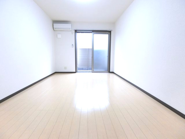 エステ・ラグーナ八番館の寝室