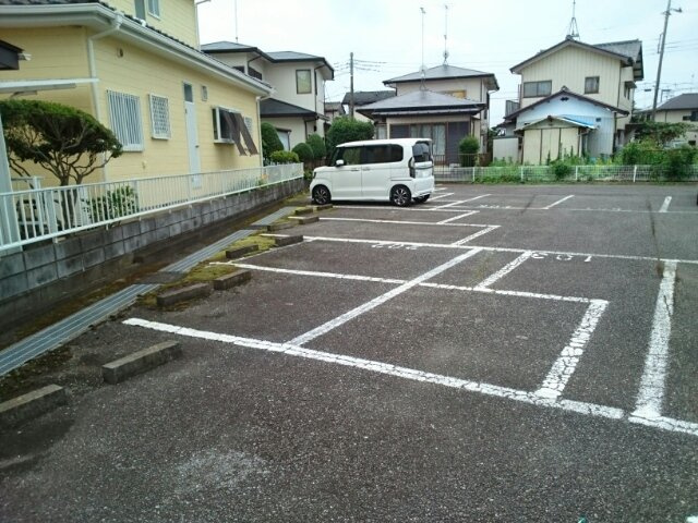シティハイツ吉田の駐車場