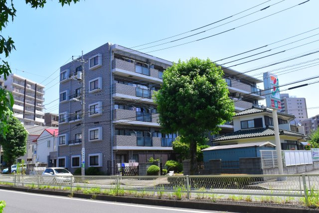 多摩市鶴牧１丁目の中古マンションの外観