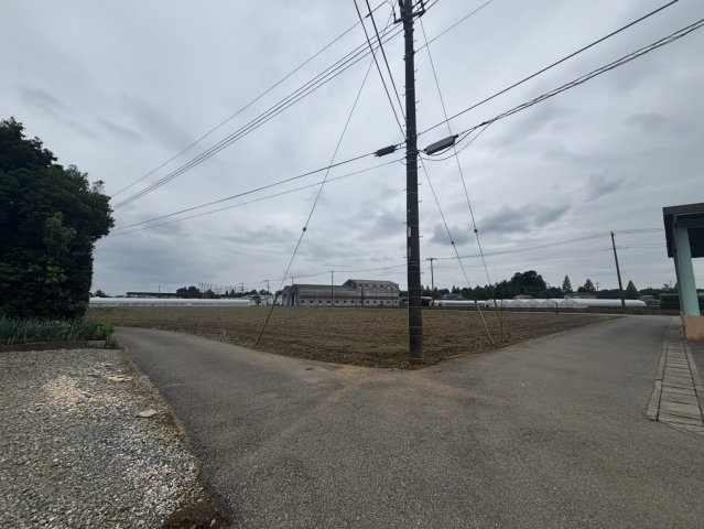 野田市岡田　売地　42坪の前面道路含む現地写真