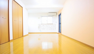 【居間・リビング】 | コンフォート橋本 | 明るい落ち着いたお部屋♪