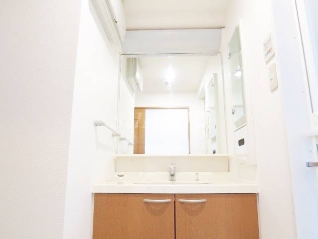 エクメーネ赤羽の洗面所|独立洗面台です☆